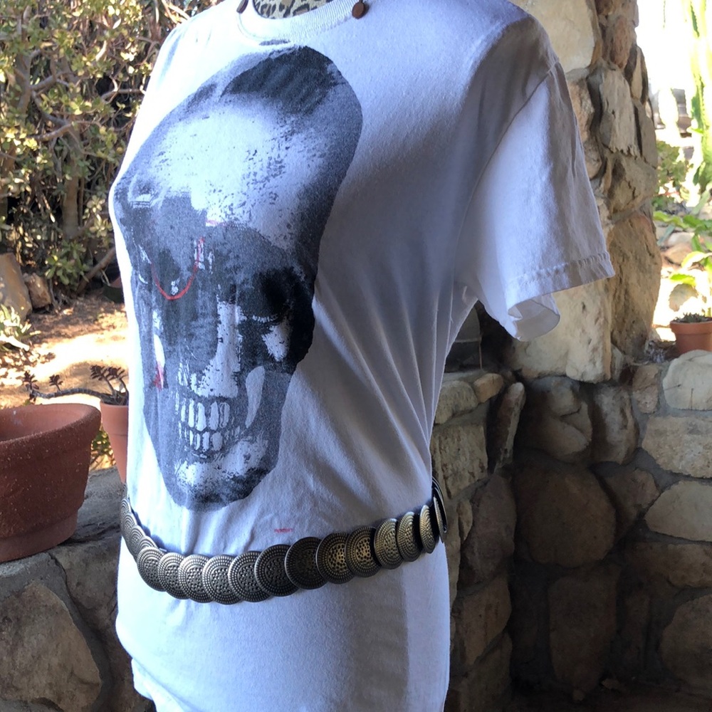 GILDAN custom tee. Heavy duty cotton. So yummy💅🏽 - Picture 7 of 9